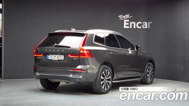 Volvo XC60 B6 Ultimate Bright — пробег 64 415 км — фото 2 из 5