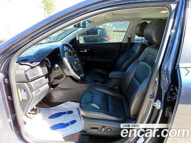 Kia Niro Noblesse — пробег 131 166 км — фото 4 из 5
