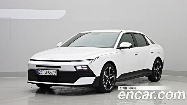 Hyundai AVANTE 2.0 Inspiration — пробег 282 км — фото 1 из 5