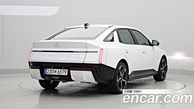 Hyundai AVANTE 2.0 Inspiration — пробег 282 км — фото 2 из 5