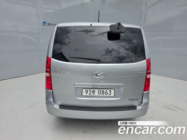 Hyundai Starex Van 5-Seater Modern — пробег 130 922 км — фото 4 из 5