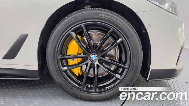 BMW 5-Series 520d M Sport Package Plus — пробег 146 081 км — фото 5 из 5