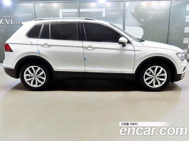 Volkswagen Tiguan 2.0 TDI Premium — пробег 58 900 км — фото 2 из 5