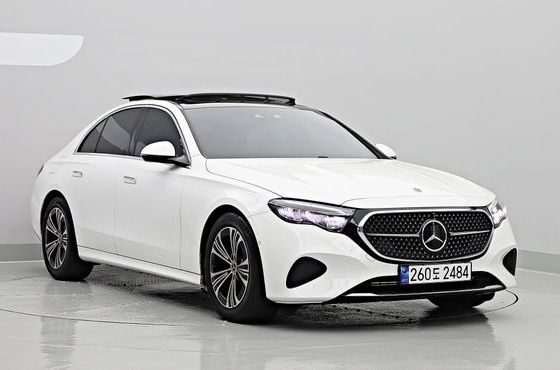 Mercedes-Benz E-Class E200 Avantgarde — пробег 25 060 км — фото 3 из 5