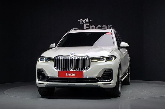 BMW X7 xDrive 40i Design Pure Excellence 6-Seater — пробег 44 277 км — фото 3 из 5