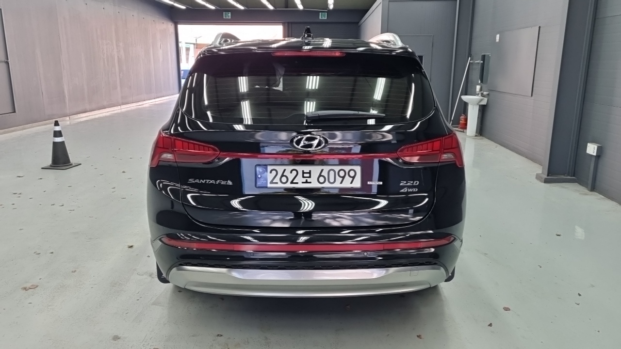 Hyundai Santafe Diesel 2.2 2WD Calligraphy — пробег 2 950 км — фото 4 из 5