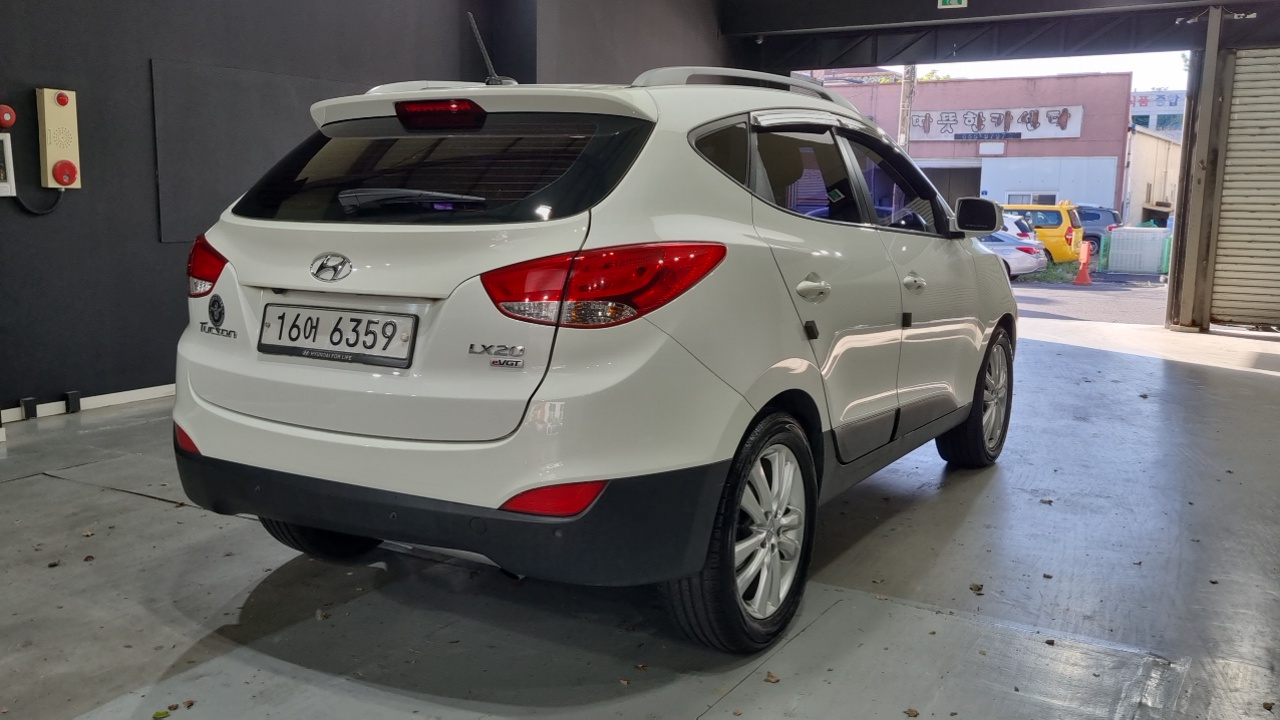 Hyundai Tucson Diesel 2WD LX20 Luxury — пробег 176 515 км — фото 2 из 5