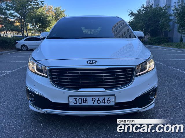 Kia Carnival 9-seater Noblesse — пробег 110 433 км — фото 1 из 5