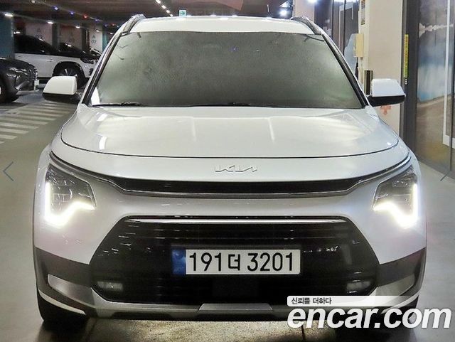 Kia Niro Signature — пробег 43 995 км — фото 2 из 5