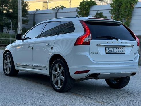 Volvo XC60 D5 AWD 1st — пробег 304 705 км — фото 3 из 5