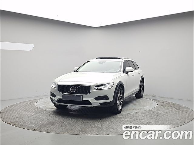 Volvo V90 B5 Plus AWD — пробег 9 564 км — фото 1 из 5