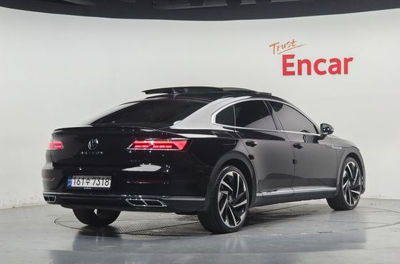 Volkswagen Arteon 2.0 TDI R-LIINE 4Motion — пробег 92 206 км — фото 2 из 5