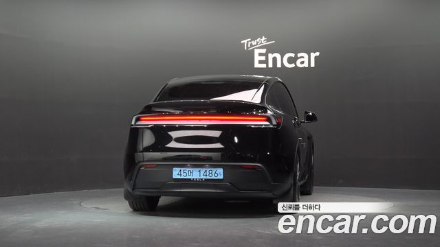 Tesla Model Y RWD — пробег 18 732 км — фото 4 из 5