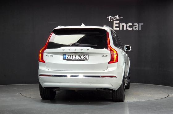 Volvo XC90 B6 Ultimate Bright — пробег 70 758 км — фото 4 из 5