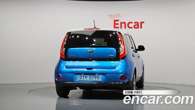 Kia Soul EV — пробег 272 967 км — фото 4 из 5