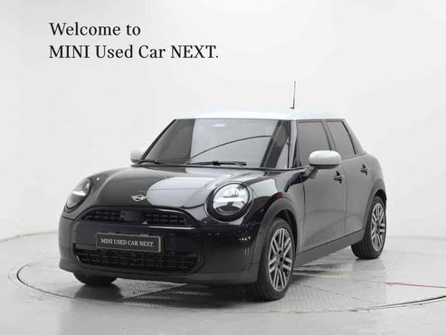 Mini Cooper 5Door Classic — пробег 85 км — фото 1 из 5