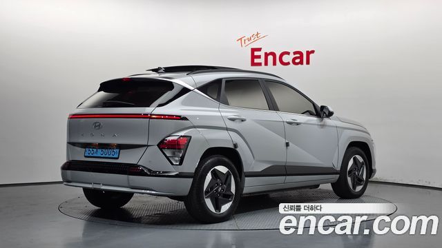 Hyundai Kona Long Range Premium — пробег 28 337 км — фото 2 из 5