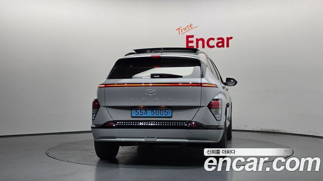 Hyundai Kona Long Range Premium — пробег 28 337 км — фото 4 из 5