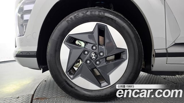 Hyundai Kona Long Range Premium — пробег 28 337 км — фото 5 из 5