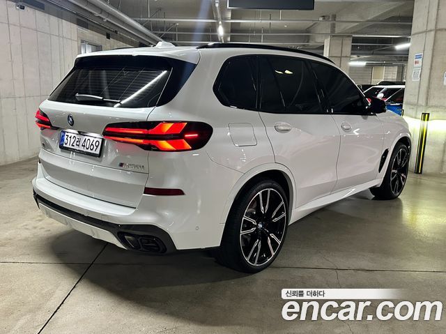 BMW X5 M60i — пробег 4 560 км — фото 2 из 5