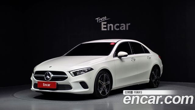 Mercedes-Benz A-Class A250 4MATIC Sedan — пробег 29 399 км — фото 1 из 5