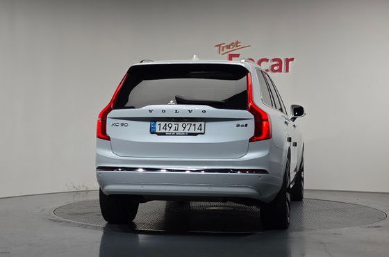 Volvo XC90 B6 Ultimate Bright — пробег 47 092 км — фото 4 из 5