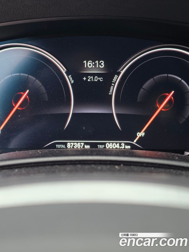 BMW 5-Series 530i xDrive M Sport Package Plus — пробег 87 367 км — фото 1 из 5