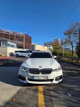 BMW 5-Series 530i xDrive M Sport Package Plus — пробег 87 367 км — фото 2 из 5