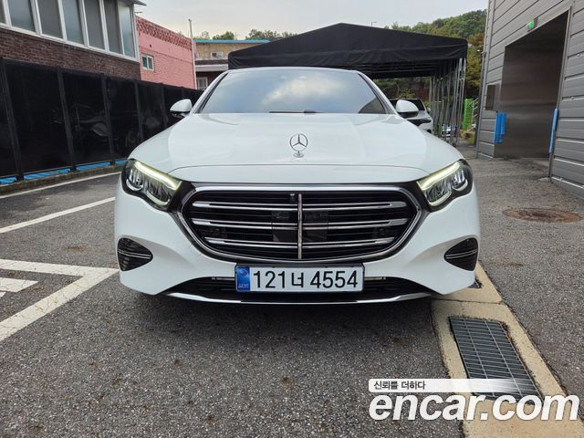 Mercedes-Benz E-Class E200 Exclusive — пробег 350 км — фото 3 из 5