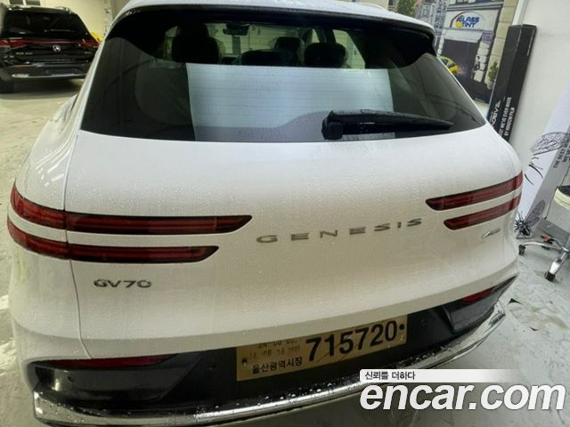 Genesis GV70 2.5T Gasoline AWD — пробег 18 500 км — фото 4 из 5