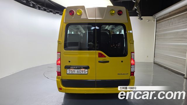 Renault (Samsung) Master School Bus 15-Seater — пробег 85 249 км — фото 4 из 5