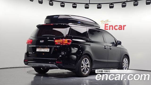 Kia Carnival из Кореи Encar