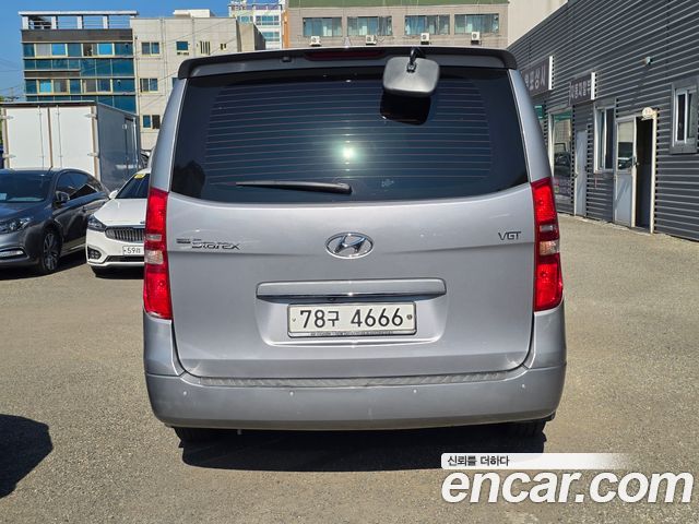 Hyundai Starex 12-Seater Wagon Modern — пробег 121 050 км — фото 2 из 5
