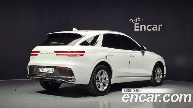 Genesis GV70 2.5T Gasoline 2WD — пробег 14 461 км — фото 2 из 5