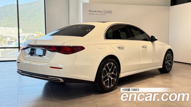 Mercedes-Benz E-Class из Кореи Encar
