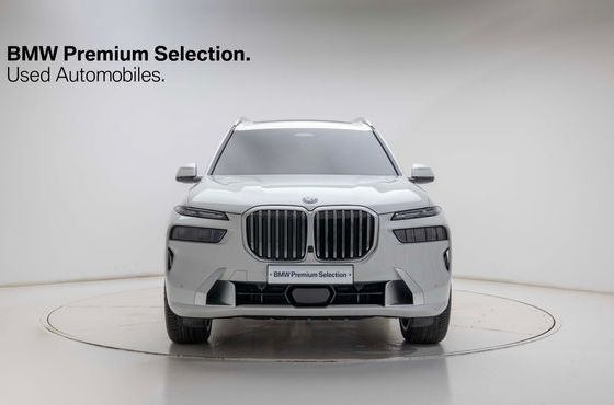 BMW X7 xDrive 40i Design Pure Excellence 7-Seater — пробег 6 982 км — фото 3 из 5