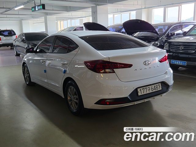 Hyundai AVANTE 1.6 Style — пробег 128 000 км — фото 4 из 5