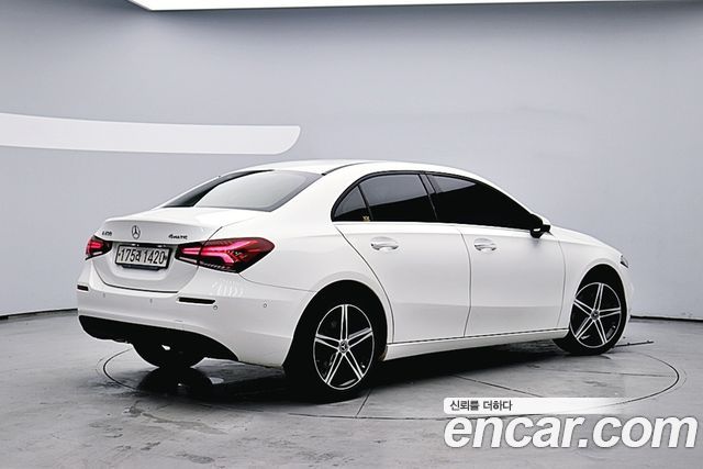 Mercedes-Benz A-Class A250 4MATIC Sedan — пробег 86 598 км — фото 4 из 5
