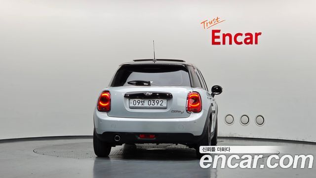 Mini Cooper из Кореи Encar