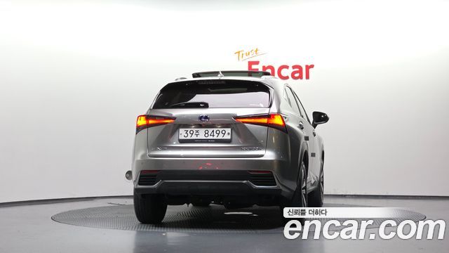 Lexus NX Supreme — пробег 78 061 км — фото 4 из 5