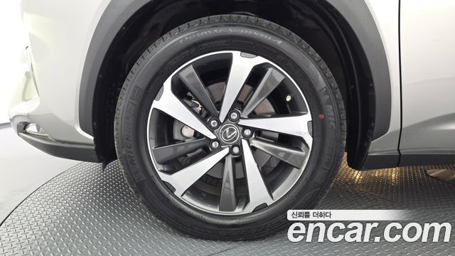 Lexus NX Supreme — пробег 78 061 км — фото 5 из 5