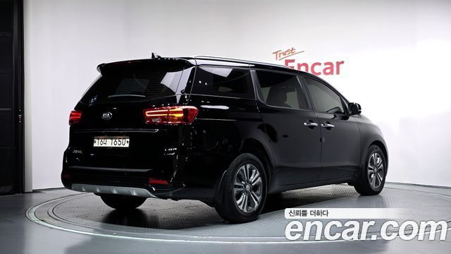 Kia Carnival из Кореи Encar