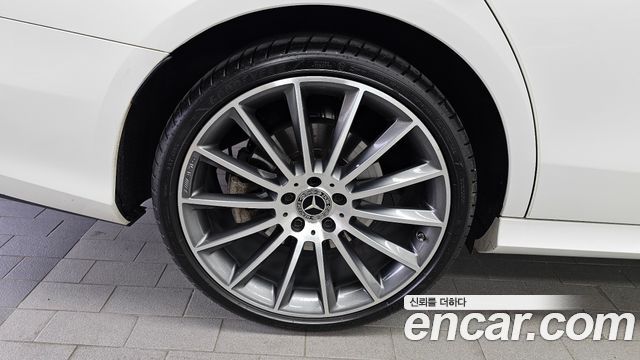 Mercedes-Benz E-Class E350 4MATIC AMG Line — пробег 56 081 км — фото 5 из 5