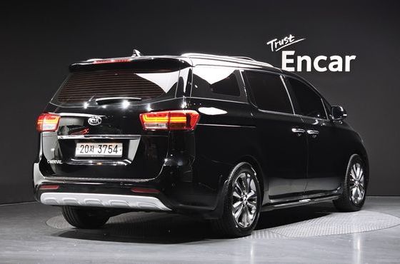 Kia Carnival 9-seater Noblesse — пробег 148 353 км — фото 2 из 5