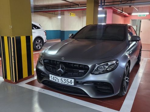 Mercedes-Benz E-Class E63 AMG 4MATIC+ — пробег 57 000 км — фото 1 из 5