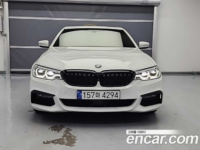 BMW 5-Series 520d xDrive M Sport Package Plus — пробег 129 847 км — фото 2 из 5
