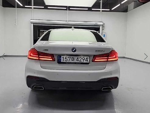 BMW 5-Series 520d xDrive M Sport Package Plus — пробег 129 847 км — фото 3 из 5