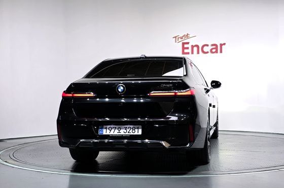 BMW 7-Series 740i sDrive M Sport — пробег 74 250 км — фото 4 из 5