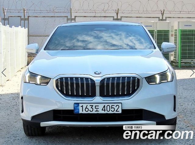BMW 5-Series 520i — пробег 16 770 км — фото 1 из 5
