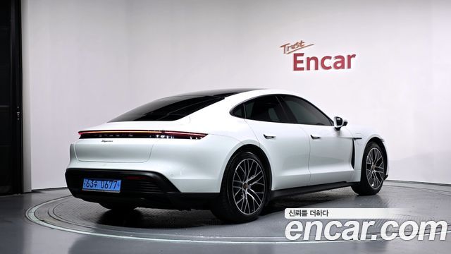 Porsche Taycan Base — пробег 56 932 км — фото 2 из 5
